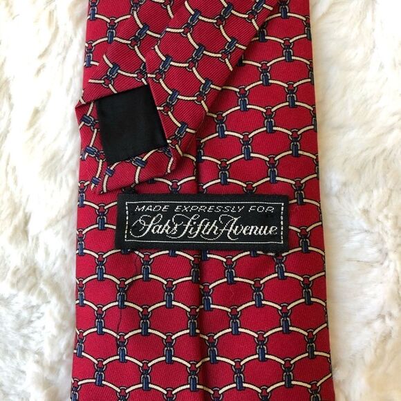 Saks Fifth Ave 100% Silk Red Geometric Tie - Picture 3 of 5